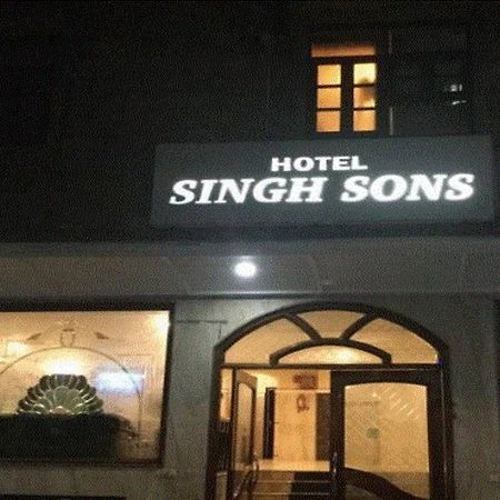 Treebo Trend Singh Sons Karol Bagh Hotel New Delhi Exterior photo